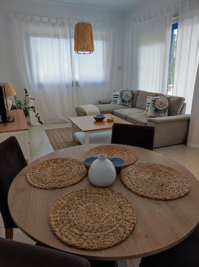 Marina Gardens Apartment Paphos Exterior photo